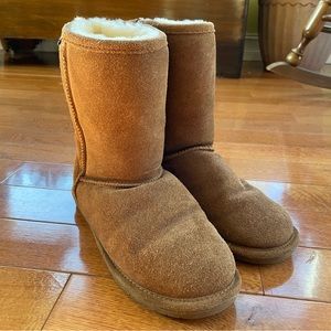 Bearpaw shoes winter boots Emma short 608W brown boots size 9